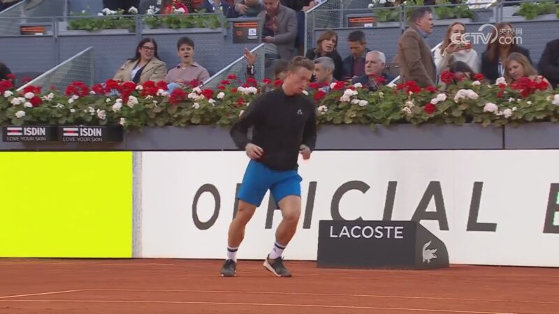 [网球]atp大师赛马德里站:梅德韦杰夫vs莱赫奇卡