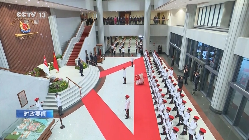 《午夜新闻》 20251027