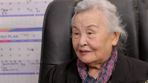 “90”后指挥家郑小瑛