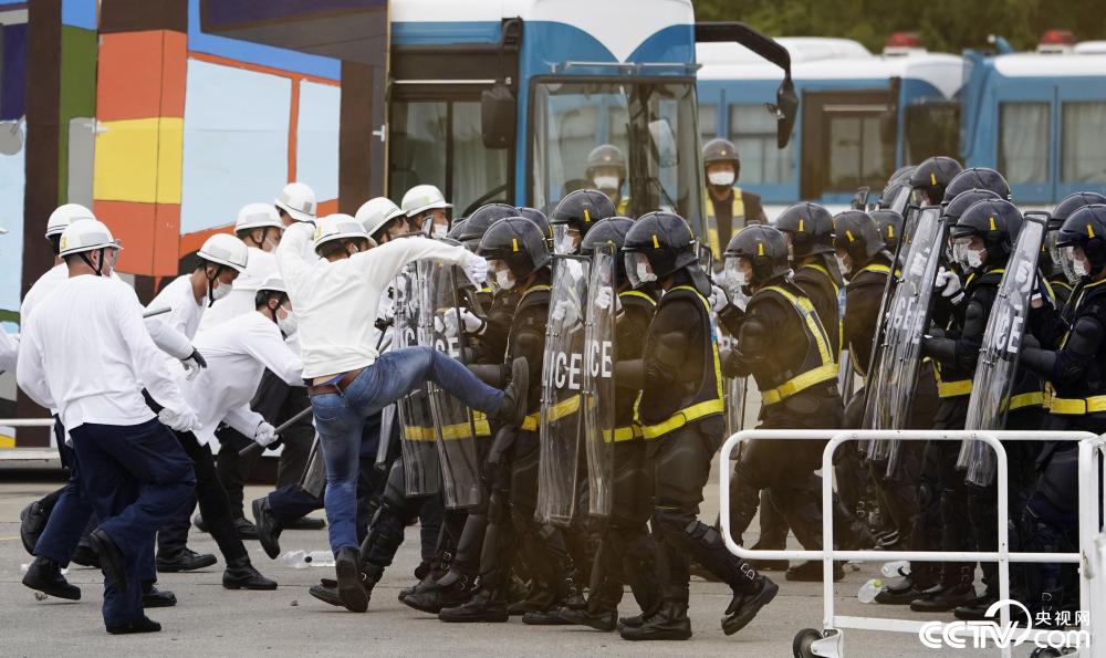 日本东京警察厅为奥运会进行安全演练