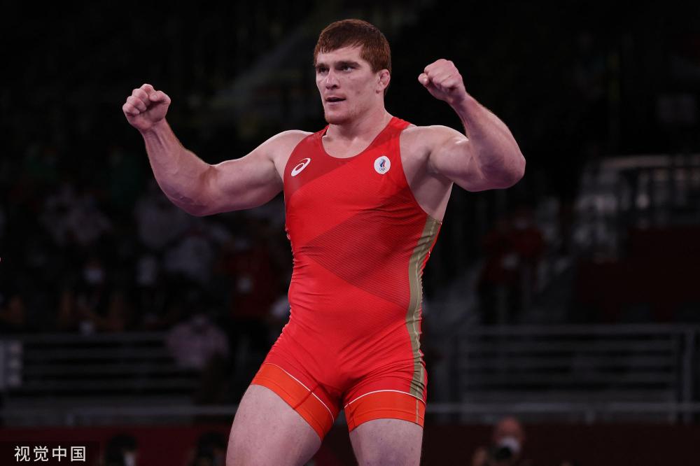 [图]摔跤男子古典式97公斤级:耶夫洛耶夫-穆萨夺金