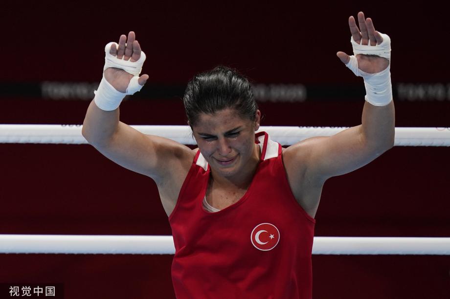 [图]拳击女子沉量级谷红摘银 土耳其选手获得金牌