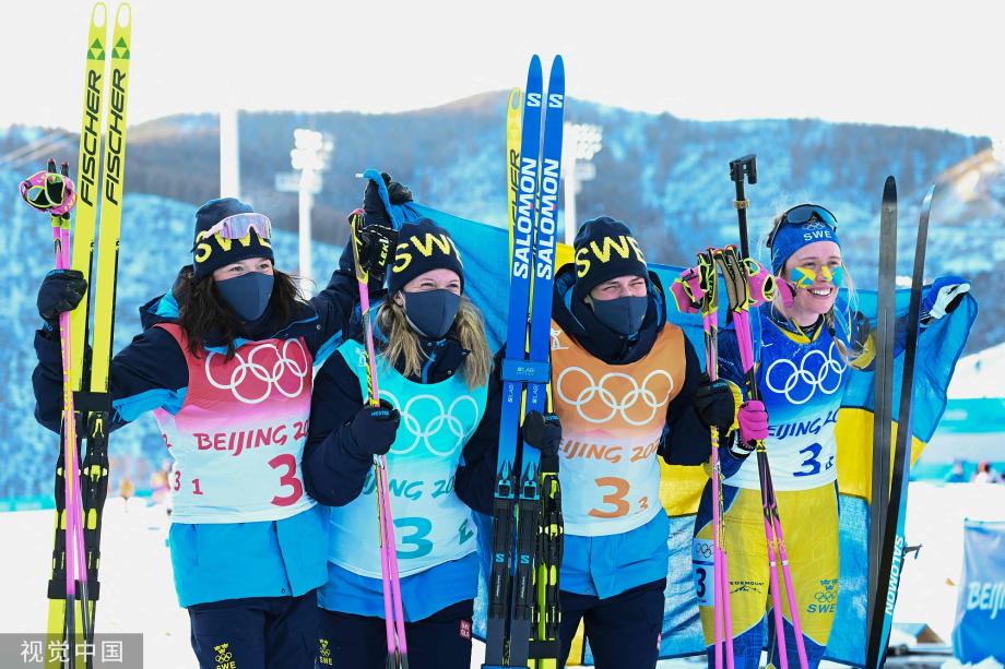 [图]冬奥冬季两项女子4×6公里接力 瑞典队夺金