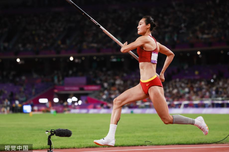 [图]杭州亚运会-女子撑竿跳高李玲摘金实现三连冠