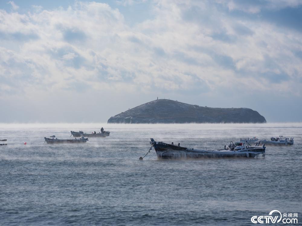 大连银沙滩海面现海浩景观