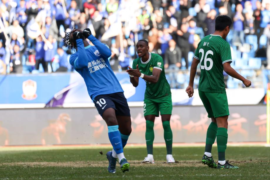 张玉宁进球杨立瑜破门 北京国安两球完胜