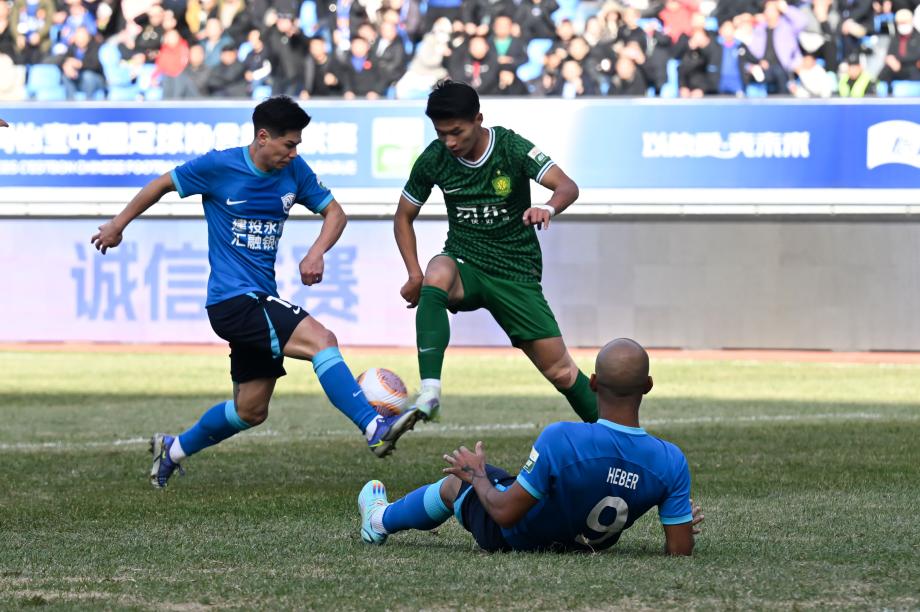 张玉宁进球杨立瑜破门 北京国安两球完胜