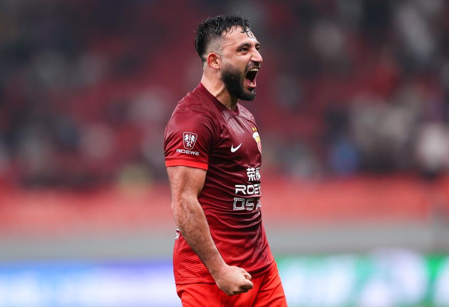 武磊张琳芃巴尔加斯破门 上海海港3-1河南队