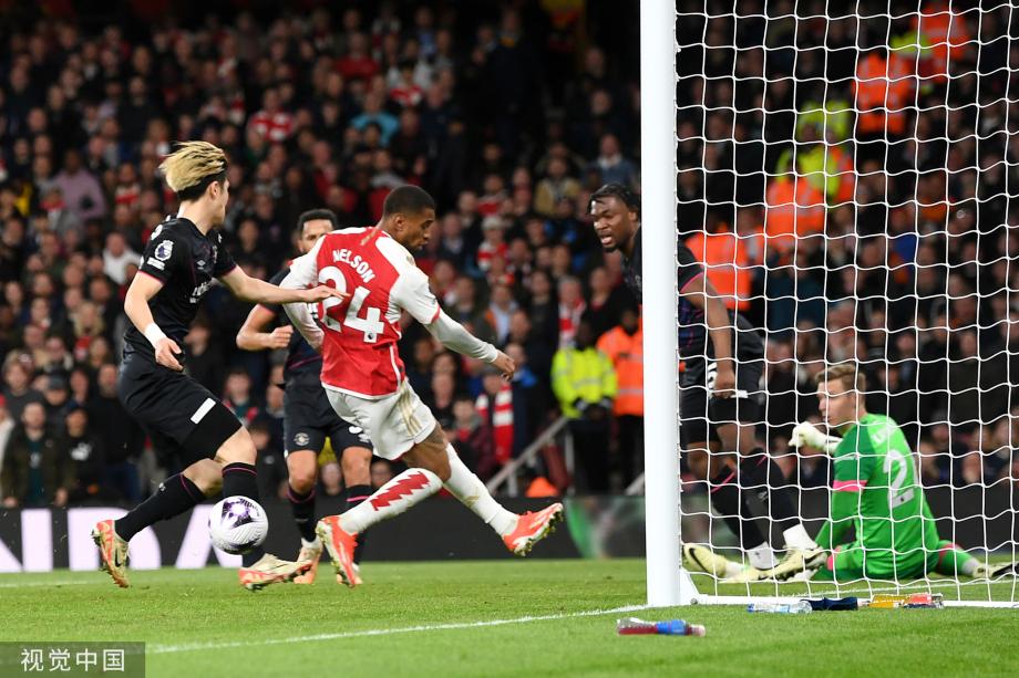 厄德高建功史密斯-罗造乌龙 阿森纳2-0卢顿