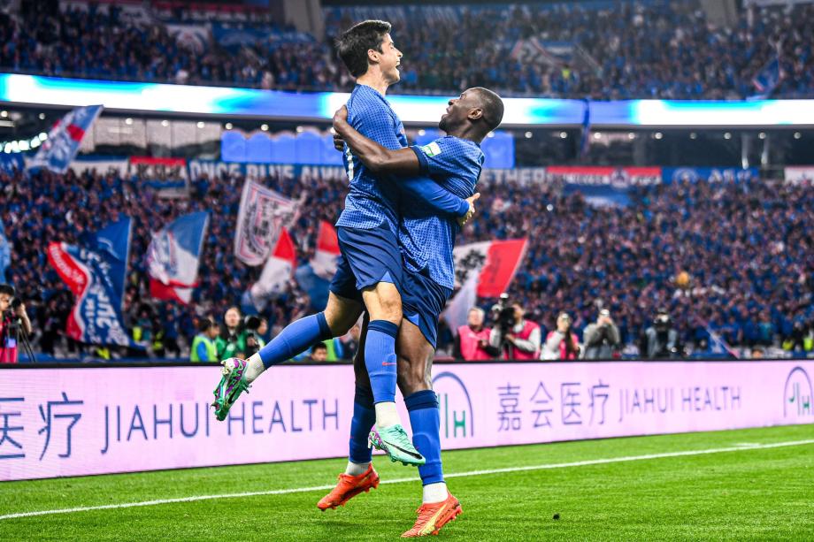 中超-谢鹏飞独造3球 申花4-1武汉取五连胜