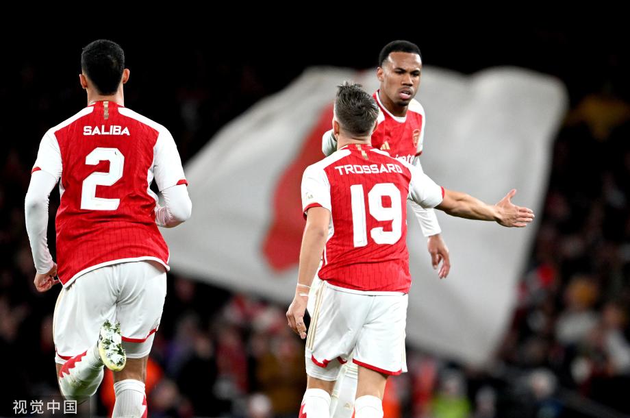 凯恩点射特罗萨德救主 阿森纳首回合2-2拜仁