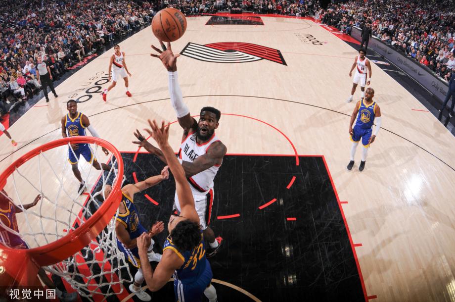 库里22+7+8克莱追梦轮休 勇士力擒开拓者