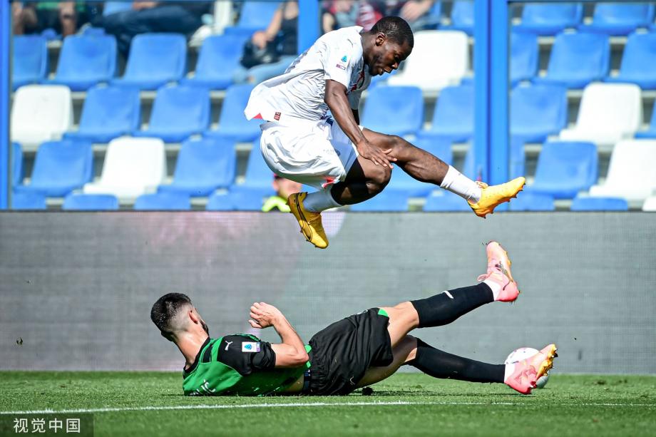 意甲-开场10分钟连丢2球 米兰3-3萨索洛