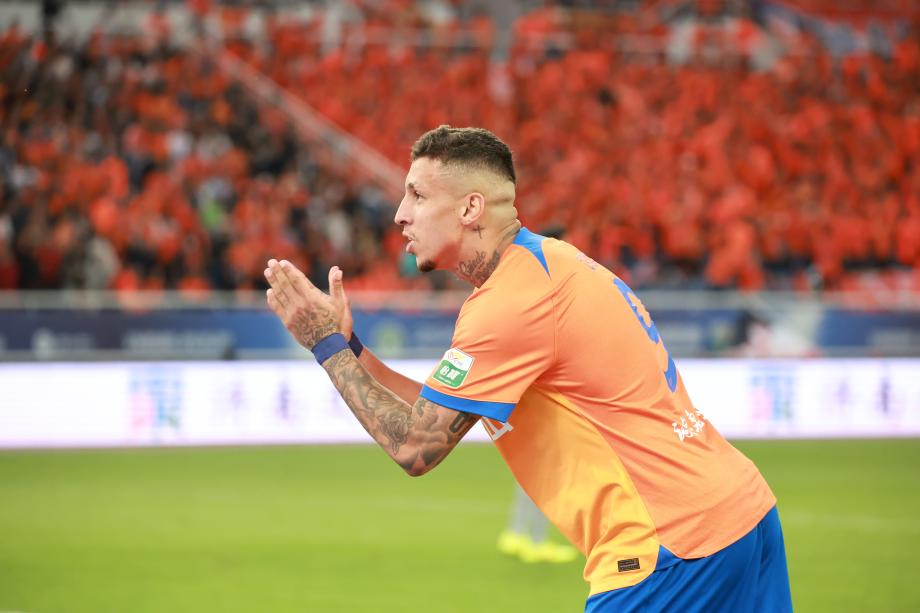 中超-克雷桑帽子戏法 山东泰山3-1南通支云