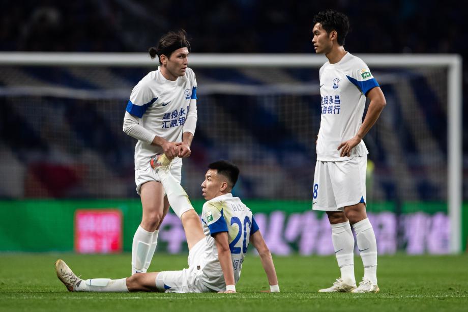 路易斯2球朱辰杰世界波 申花4-0沧州九轮不败