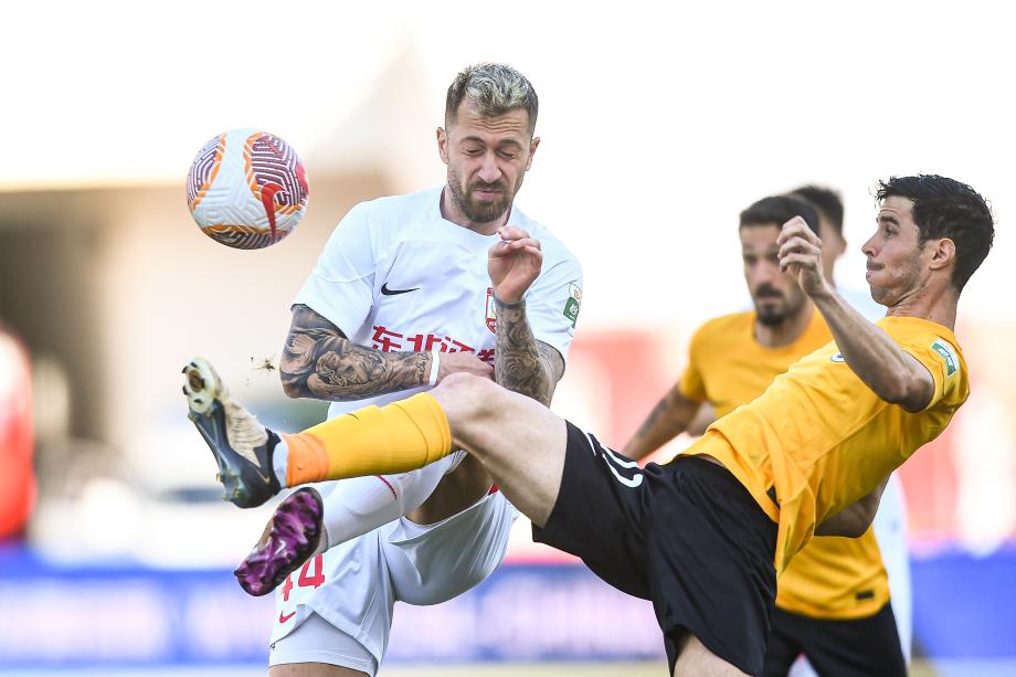 贝里奇杜加利奇破门 长春亚泰1-1深圳新鹏城