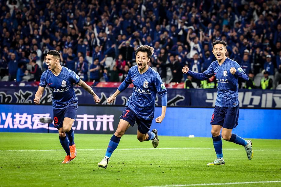 路易斯2球朱辰杰世界波 申花4-0沧州九轮不败