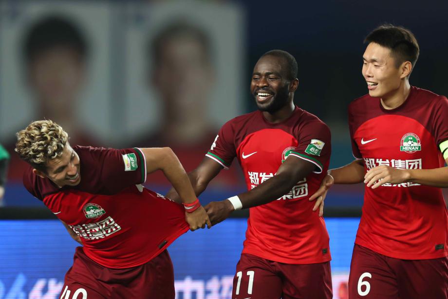 郭皓破门韩鹏飞头槌 天津津门虎2-1逆转河南