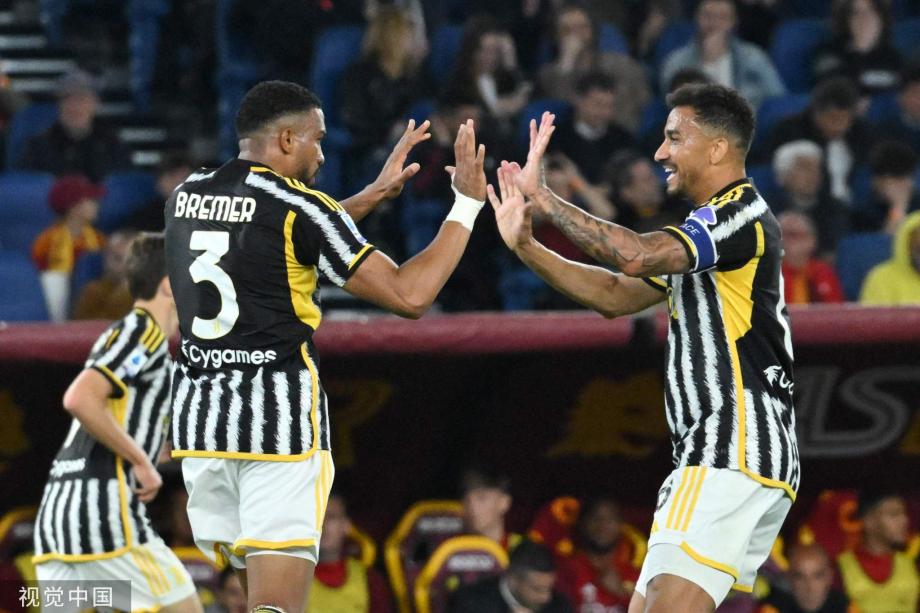 意甲-卢卡库破门布雷诺扳平 罗马1-1尤文图斯