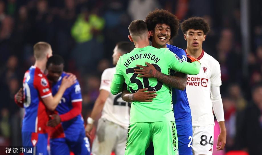 卡塞米罗2球被吹 曼联客场0-4惨负水晶宫