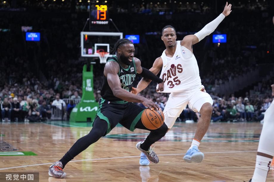 塔图姆25+10莫布利33分 凯尔特人淘汰骑士