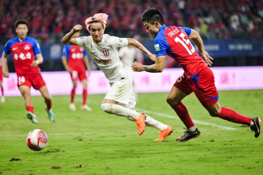 韦世豪双响 成都蓉城4-1胜梅州客家迎两连胜