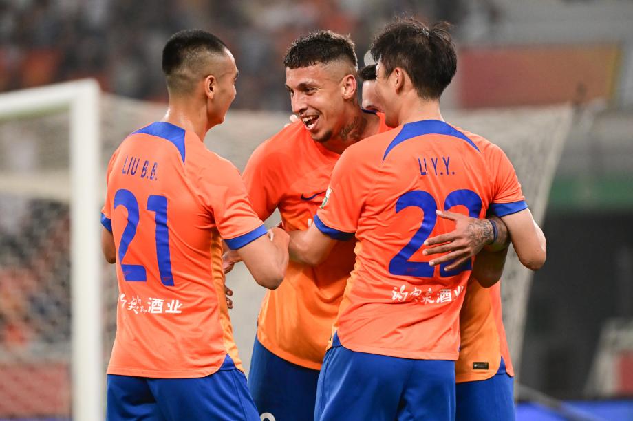 克雷桑建功李源一郑铮进球 泰山3-0浙江8轮不败