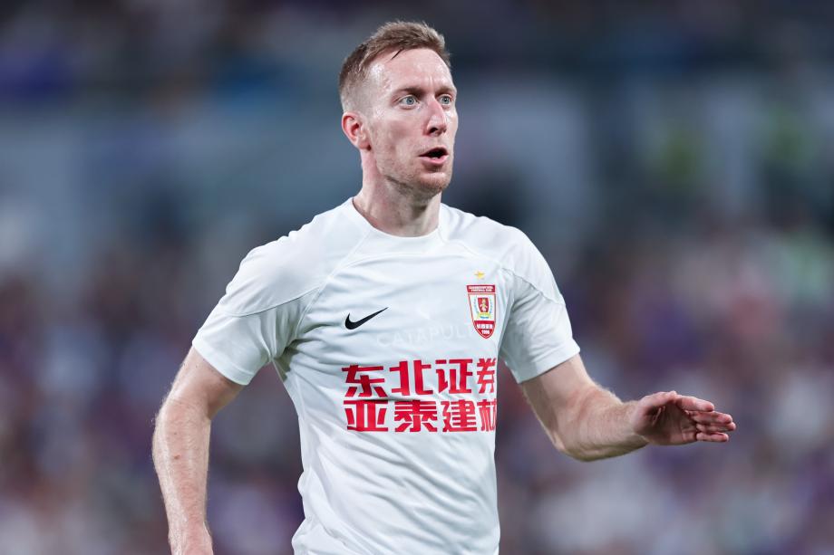 各打半场好球 天津津门虎主场战平长春亚泰