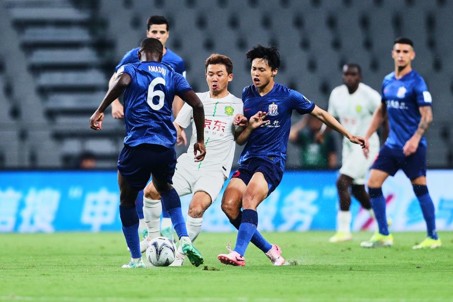 足协杯-特谢拉建功张玉宁破门 申花2-1国安进四强