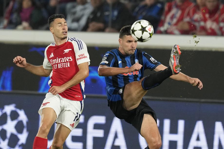 欧冠-托马斯送点拉亚两连扑 阿森纳0-0亚特兰大