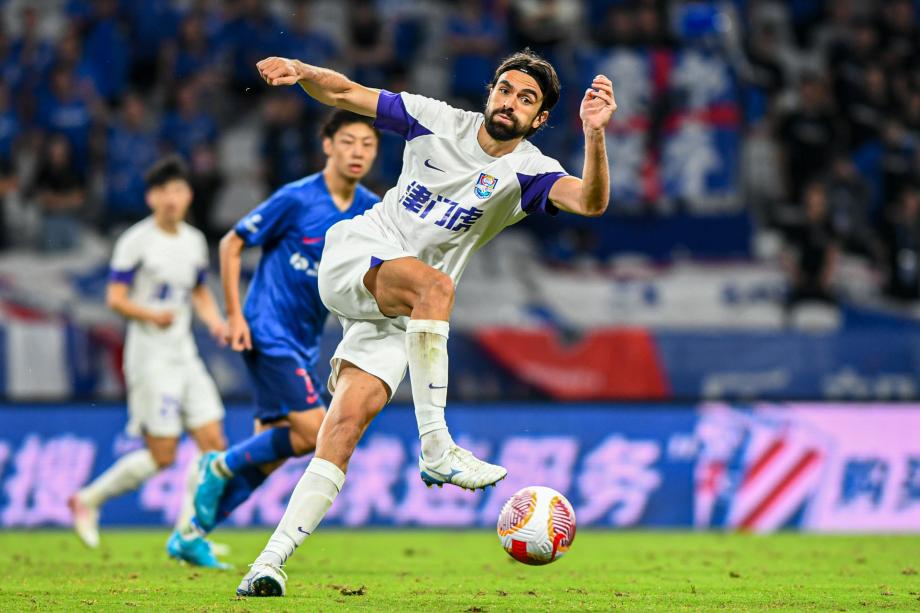 于汉超2分钟扳平+绝杀 申花2-1津门虎距榜首2分