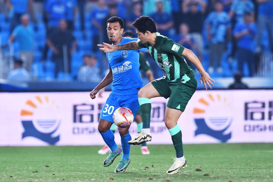 莱昂纳多28秒闪击孙正傲两黄离场 南通3-2逆转浙江