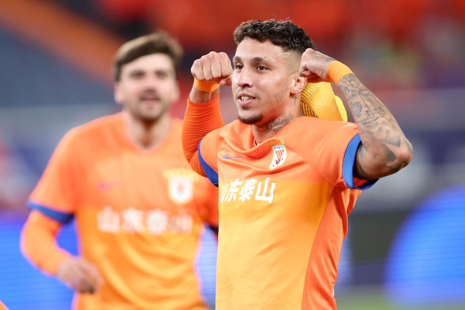 克雷桑梅开二度 山东泰山主场4-1天津津门虎