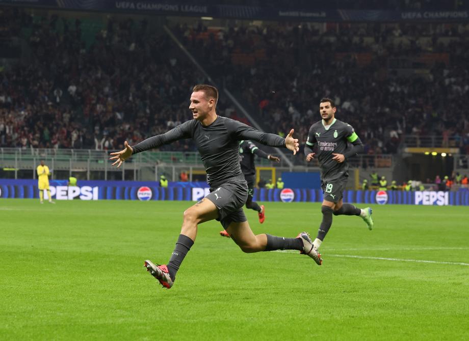 赖因德斯双响普利西奇破门 米兰3-1十人布鲁日