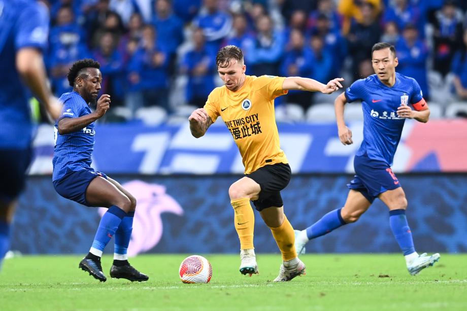 上海申花2-2遭深圳新鹏城逼平 积分榜跌至第2