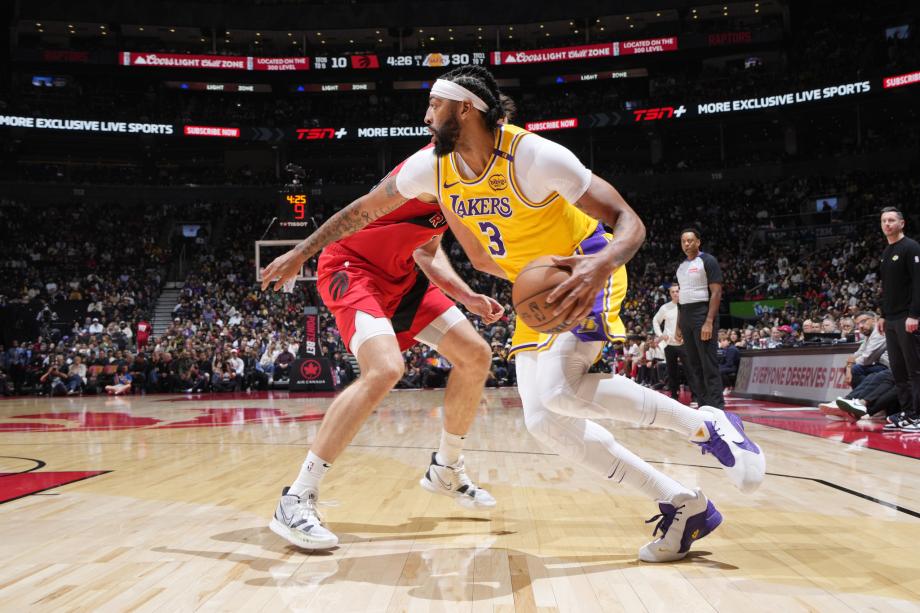 浓眉38+12詹姆斯27+10 湖人力克猛龙终结连败