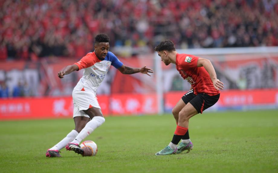 于汉超替补建功 申花2-1逆转蓉城仍无缘冠军