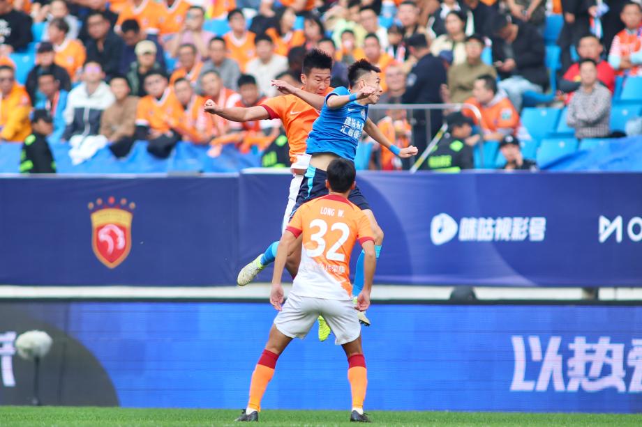 王鹏送点萨里奇点射 海牛1-0沧州雄狮携手保级