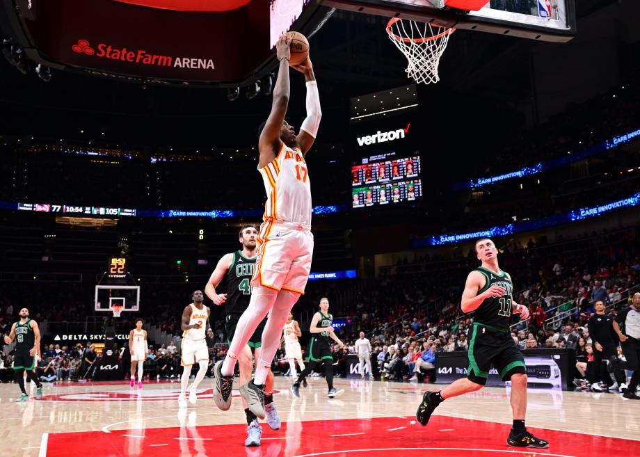 塔图姆28+9杨10中1伤退 凯尔特人大胜老鹰