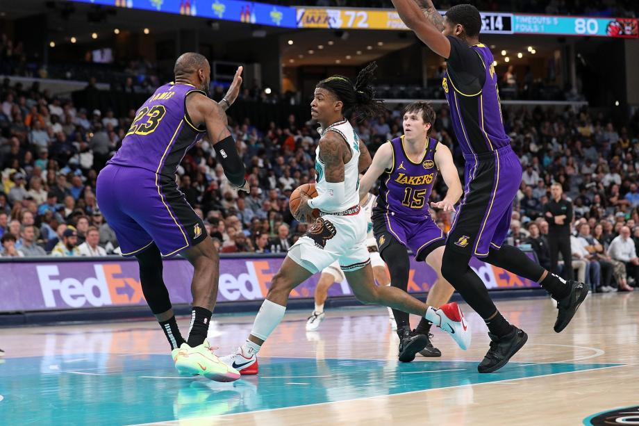 詹姆斯39分浓眉伤停 莫兰特20+5湖人不敌灰熊