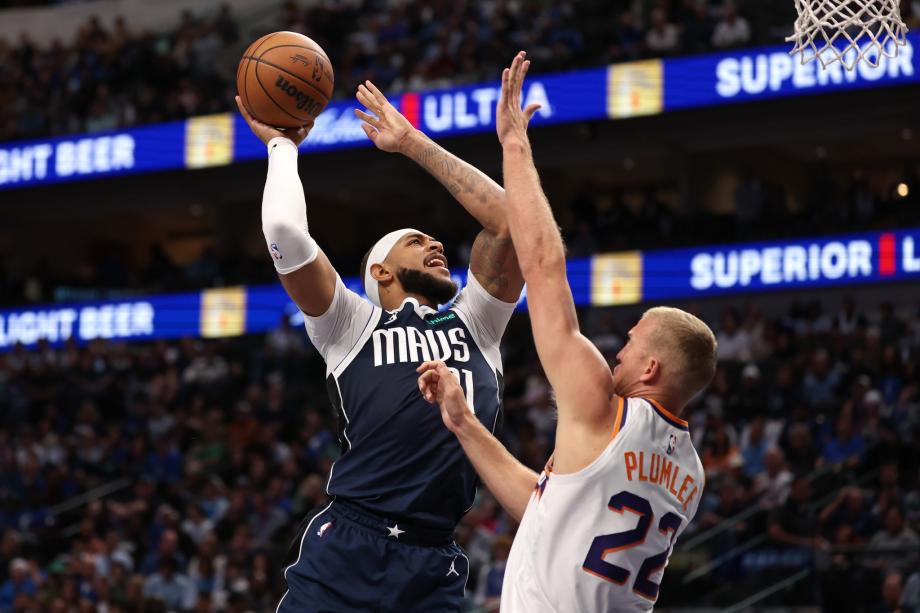 杜兰特26分欧文29+7 太阳险胜独行侠取7连胜