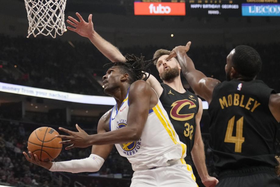 库里12分加兰27分 骑士大胜勇士豪取10连胜