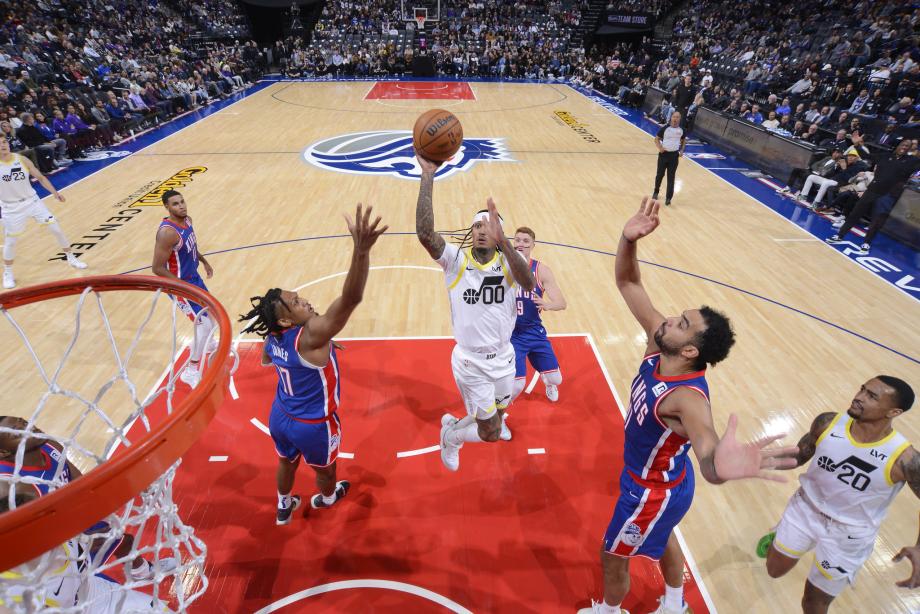 福克斯轰49+9马尔卡宁25分 国王力克爵士