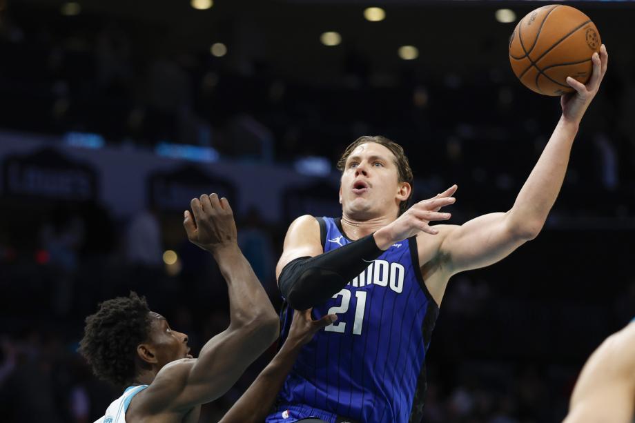 小瓦格纳21+7鲍尔44+9 魔术逆转黄蜂迎3连胜