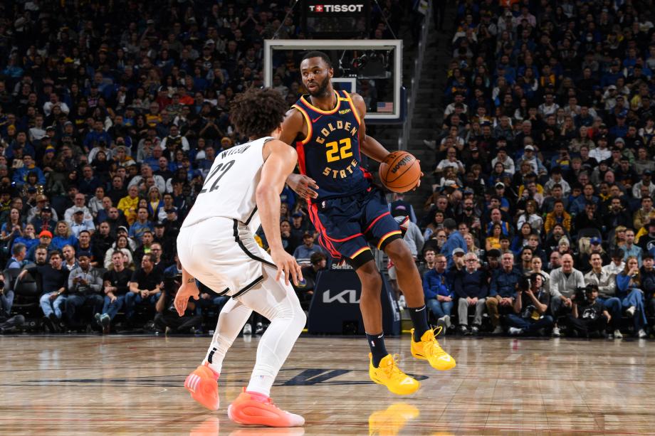 库里28+7施罗德31+7 勇士主场遭篮网18分逆转