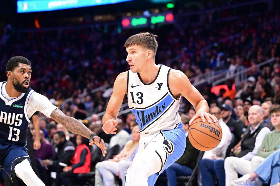 欧文32+7特雷-杨18+16 独行侠客场战胜老鹰