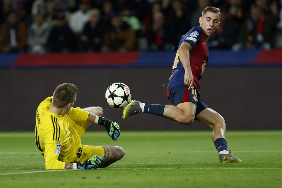 欧冠-莱万斩获个人欧冠百球 巴萨3-0完胜布雷斯特