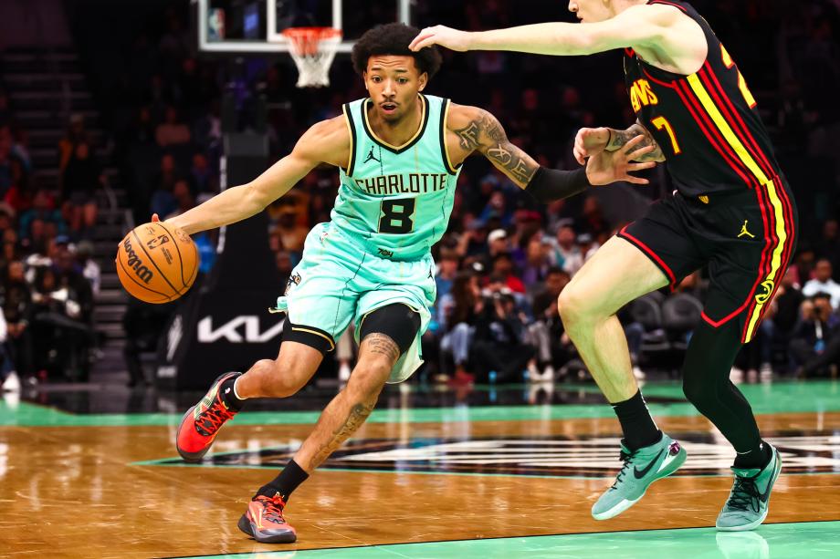 老鹰107-104险胜黄蜂取3连胜 布兰登-米勒砍32分