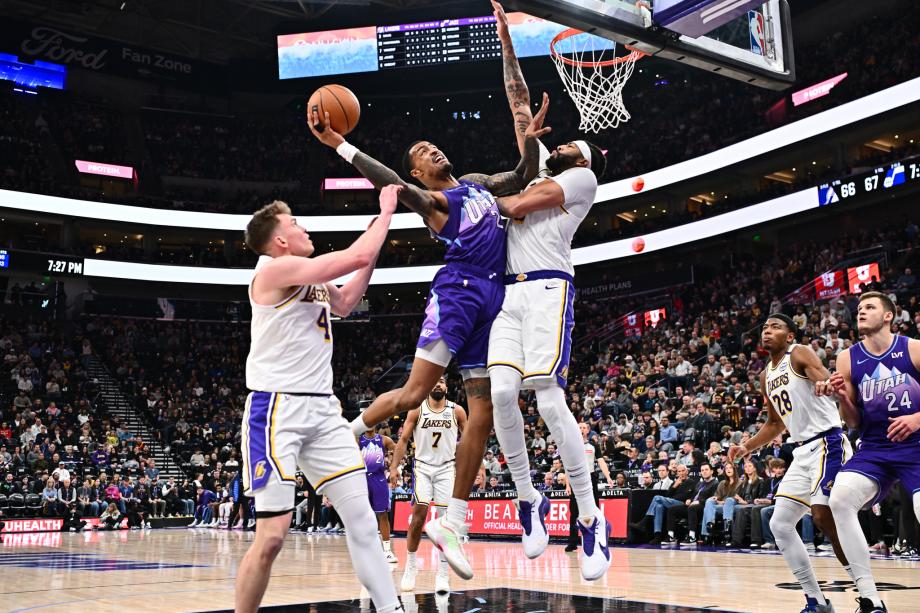 詹姆斯27+14浓眉33+11 湖人险胜爵士回西部第5