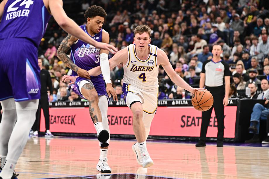 詹姆斯27+14浓眉33+11 湖人险胜爵士回西部第5